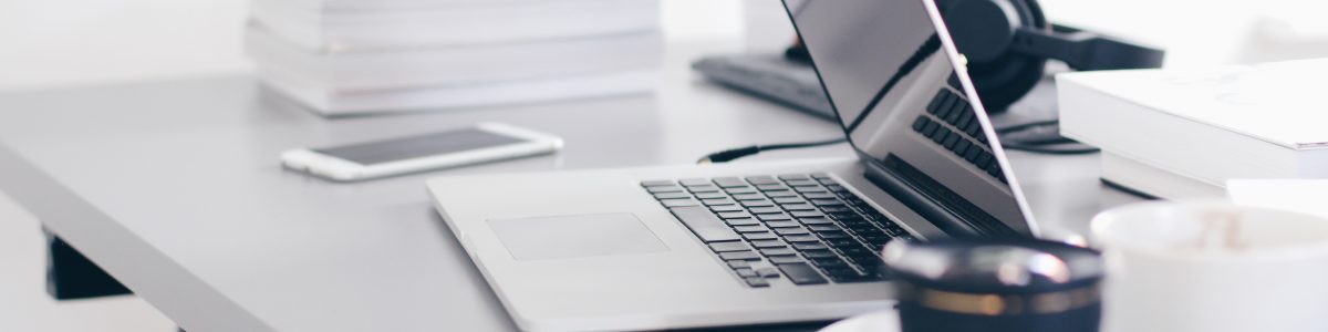 christopher-gower-vjMgqUkS8q8-unsplash